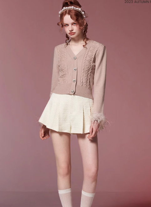 Detachable feather decoration long sleeved slim fit anti pilling core yarn knitt