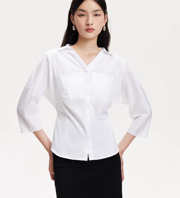 Autumn new commuter waist cinched V-neck three quarter sleeved white shirt